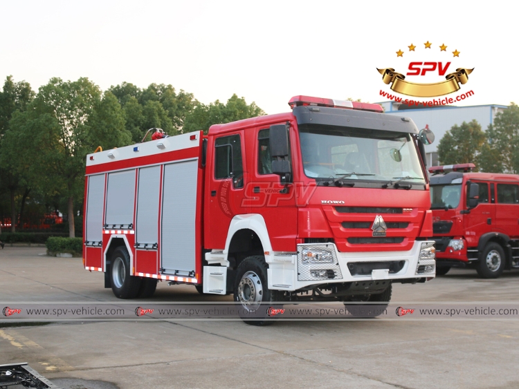 6 CBM Water Tank Fire Truck - Right Front Side View